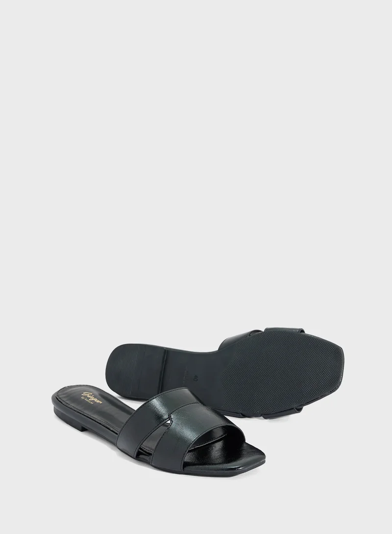 Ginger Ladies Flat Sandal