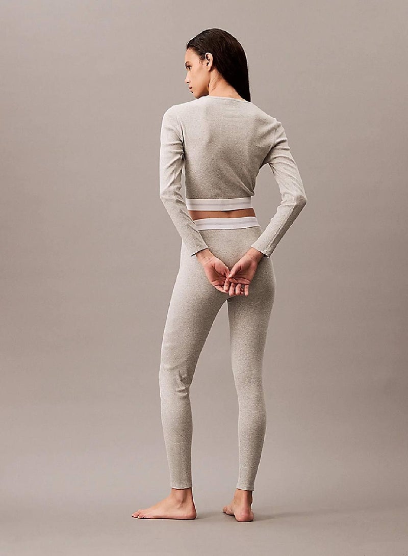 كالفن كلاين تيشيرت قصير مضلع عصري - Image 2