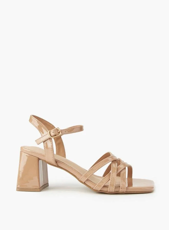 فلورا بيلا من شو إكسبرس صنادل بكعب عريض بإبزيم للنساء