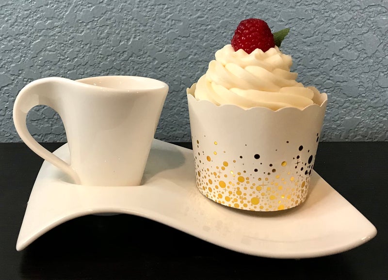 BAKE-IN-CUP 50-Pack Paper Baking Cups, Greaseproof Disposable Cupcake Muffin Liners (Large, Gold Confetti - Image 4