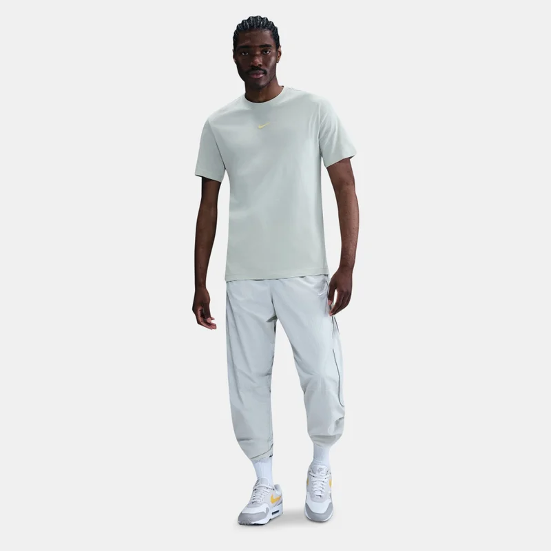 Nike Black Men's Sportswear T-Shirt for Men | Best Price UAE