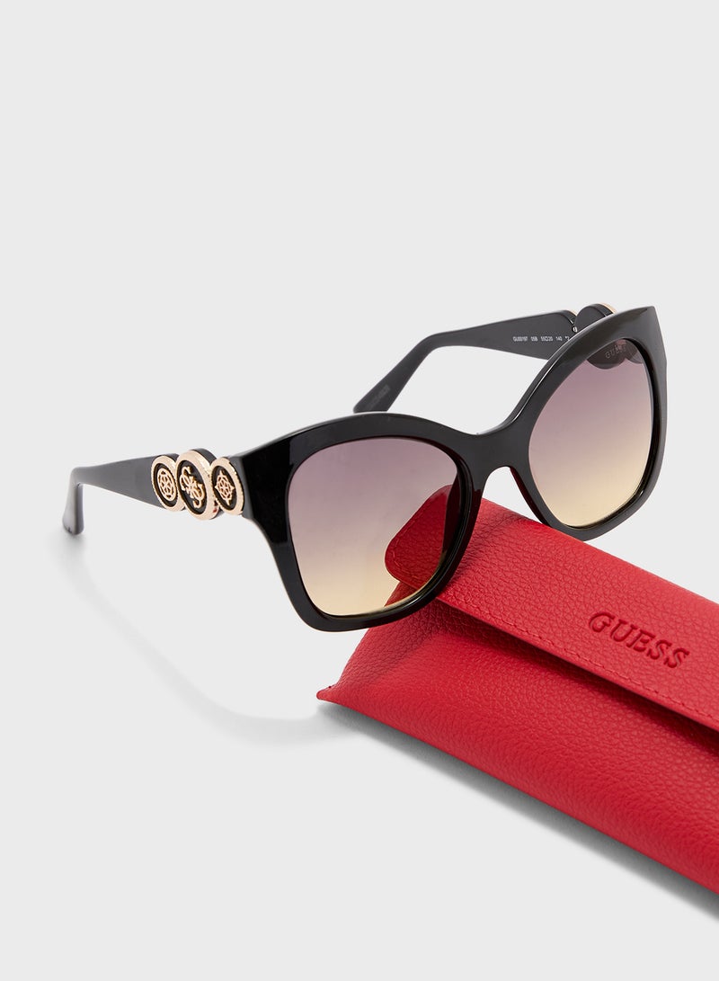 GUESS Oversized Sunglasses - Image 5