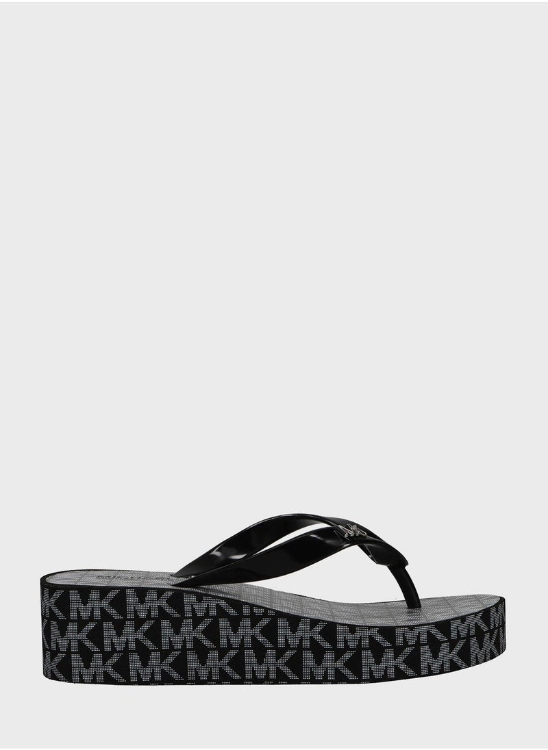 Michael Kors Youth Gage Kylo Flip Flops  - Image 1