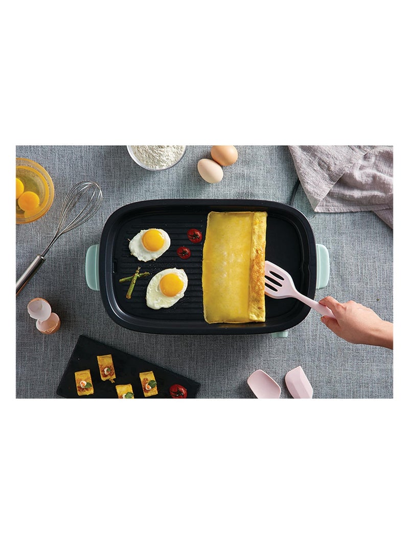 BLACK+DECKER Multifunction Grill, 4.0L Family-sized, Dual Pattern Grill Plate, 3 Interchangeable Non-stick Detachable Pans with Hotpot, For Grilling, Baking, Frying 1400 W GMF1400-B5 Mint Green - Image 4