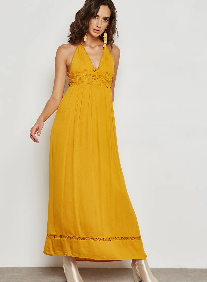 FOREVER 21 Crochet Detail Plunge Maxi Dress