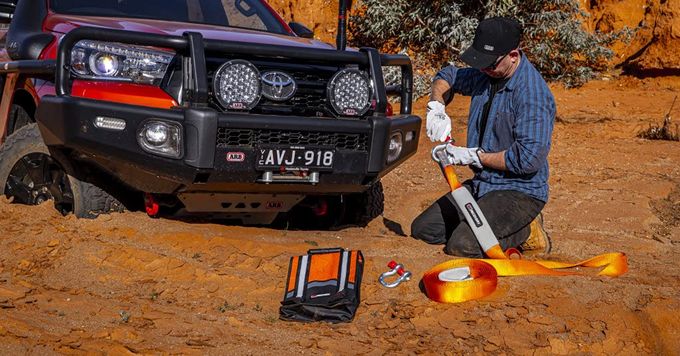 ARB Rk12A Weekender Recovery Offroad Accessory Kit For Stuck Vehicles With Snatch Tow Strap 17500 Lb + 2 D-Ring Shackles (4.75 Ton) + 2 Premium Recovery Leather Gloves+ Hi-Vis Orange Organizer Bag - Image 2