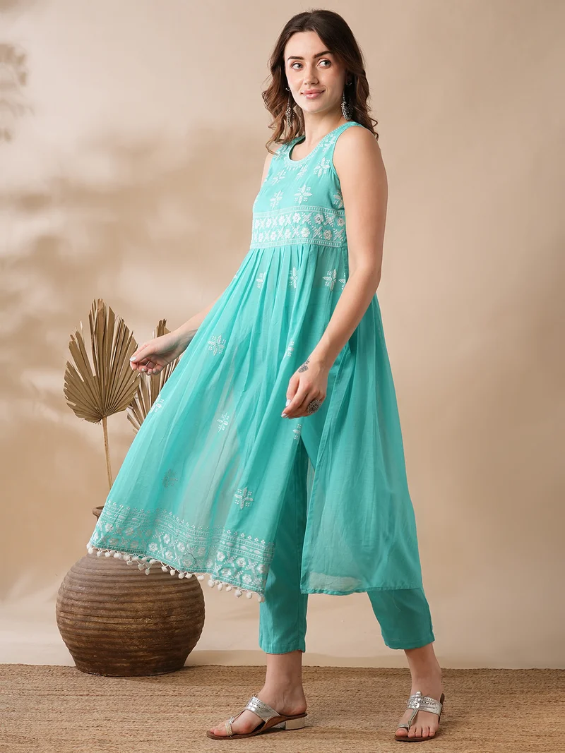 globus Women Blue & White Floral Embroidered High Slit Thread Work Pure Cotton Kurta & Trousers