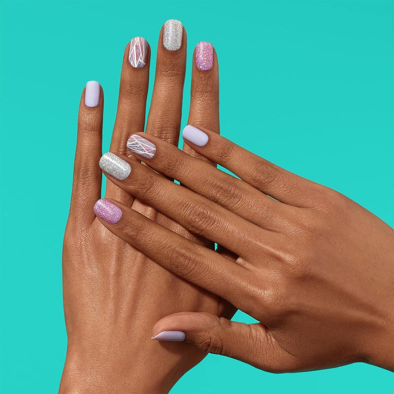 Dashing Diva Gloss Nail Strips - Gleam Queen | UV Free, Chip Resistant, Long Lasting Gel Nail Stickers | Contains 32 Nail Wraps, 1 Prep Pad, 1 Nail File - Image 4