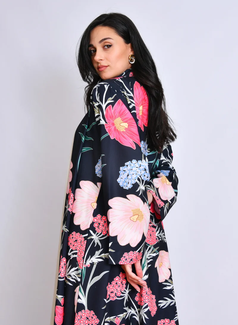 HAWRAA ABAYA Black quarter cloche abaya made of printed silk fabric