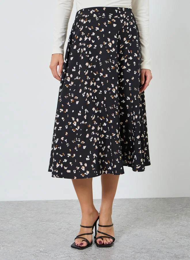 تايك تو تنورة ميدي بحافة واسعة بطبعة جرافيك