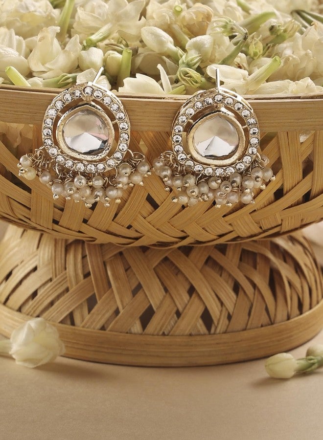Zaveri Pearls أقراط متدلية بتصميم عرقي من زافيري بيرلز مطلية بالذهب ومرصعة بأحجار ألماس نمساوية وخرز للنساء - ZPFK16709 - Image 3