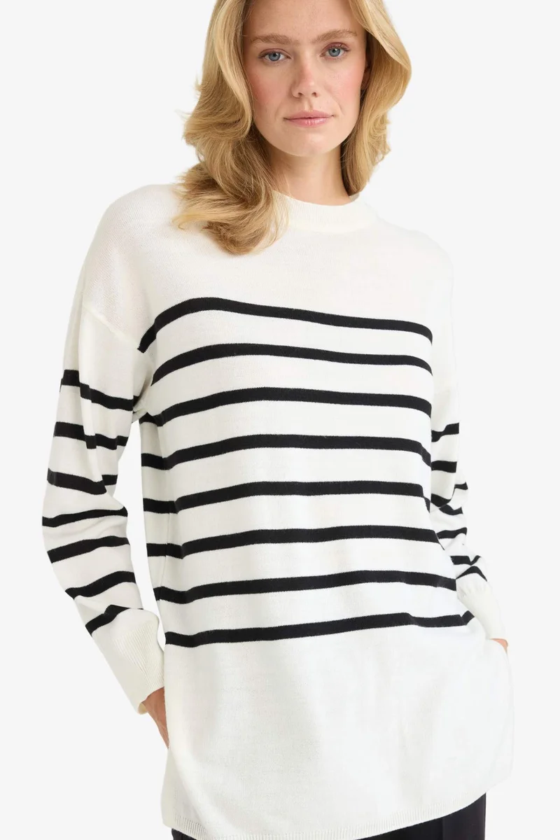 ديفاكتو Relax Fit Crew Neck Striped Knit Tunic