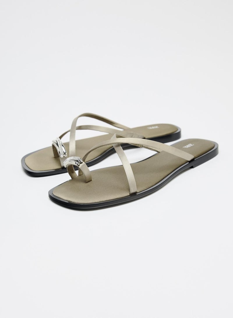 زارا صندل ذو تفاصيل عند أصابع القدمين - Image 2