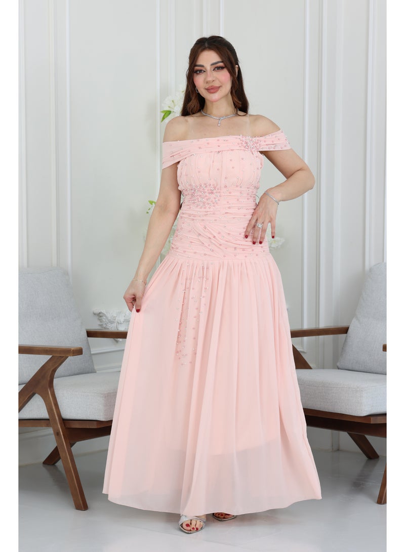 المصمم الحديث فستان ناعم سهرة راقي يتميز بتصميم راقٍ وفخم يجمع بين البساطة والرقي - Image 1