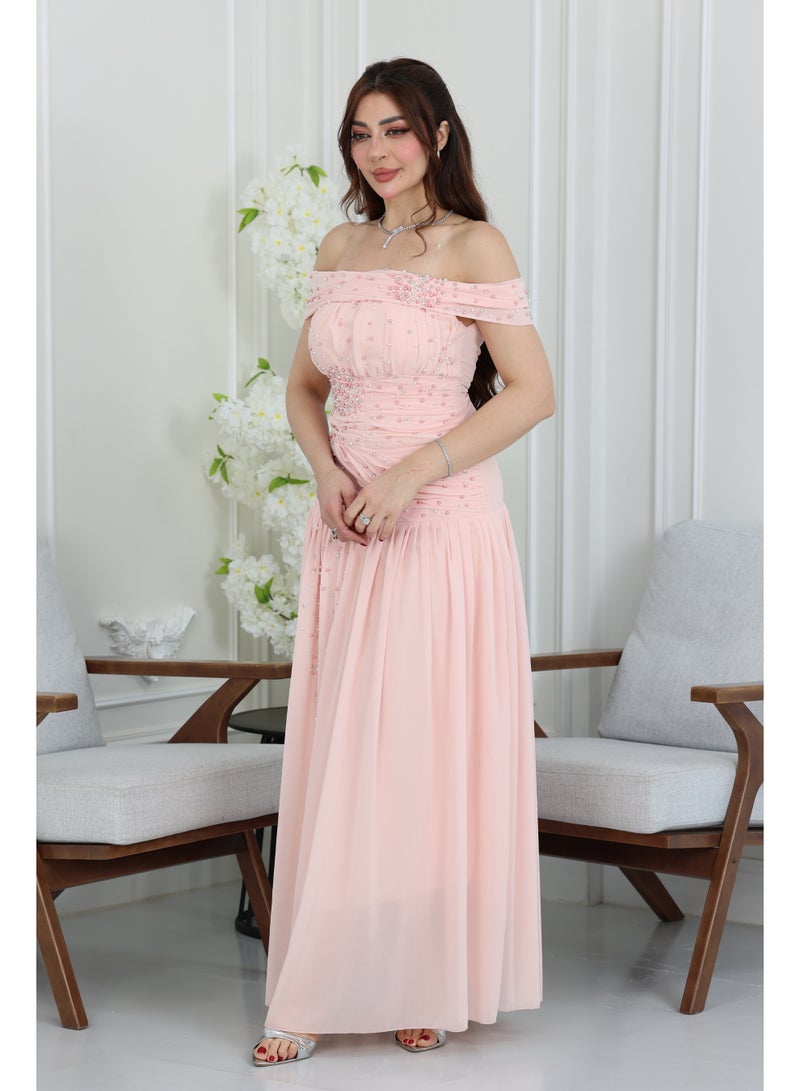 المصمم الحديث فستان ناعم سهرة راقي يتميز بتصميم راقٍ وفخم يجمع بين البساطة والرقي - Image 2