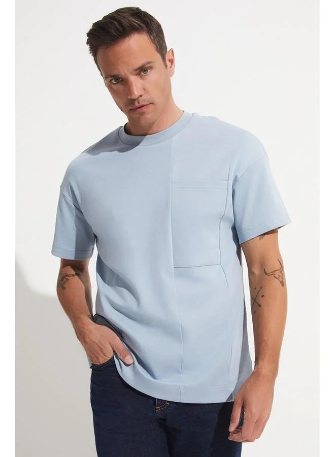 جون تيشيرت رجالي بياقة دائرية وجيب كبير من جوني