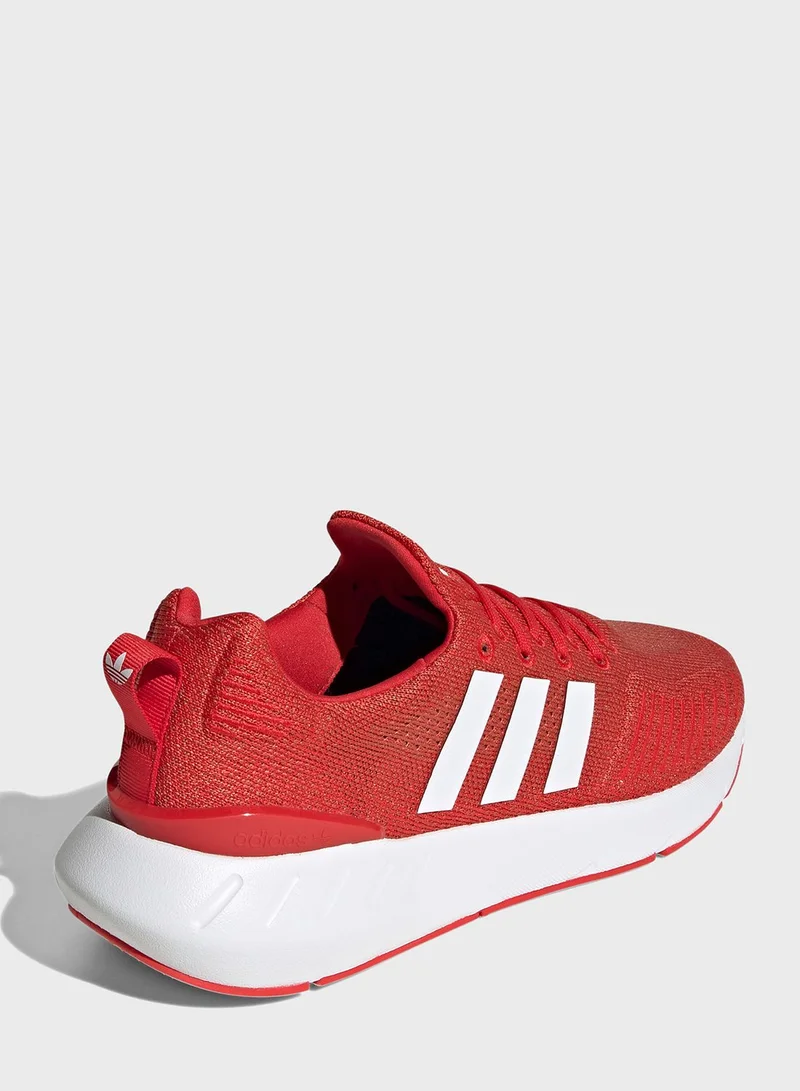 adidas Originals Swift Run 22 Sneakers