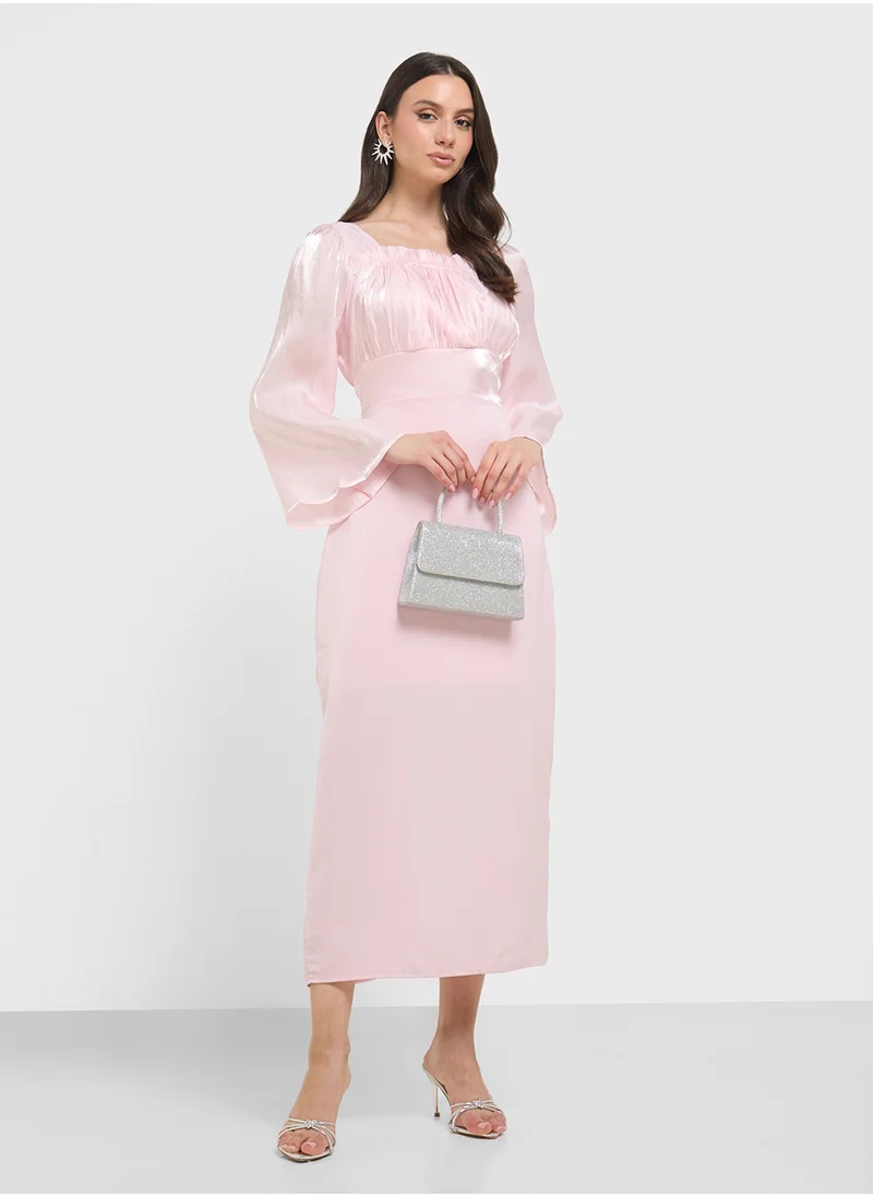 ايلا Ruched Shift Dress With Slit Sleeves