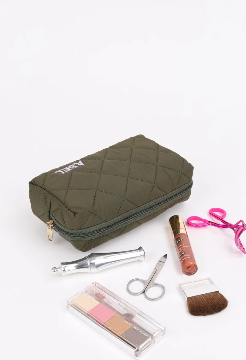 Nothing Personalized Named Quilted Make-up Bag for All Cosmetics and Care Products
