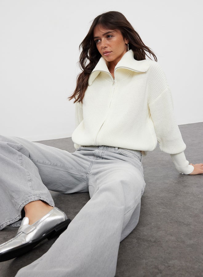 trendyol Ecru Turn-down Collar Zippered Knitted Cardigan TWOAW24HI00072 - Image 1