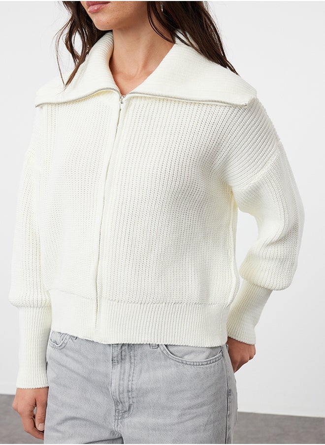 trendyol Ecru Turn-down Collar Zippered Knitted Cardigan TWOAW24HI00072  - Image 3