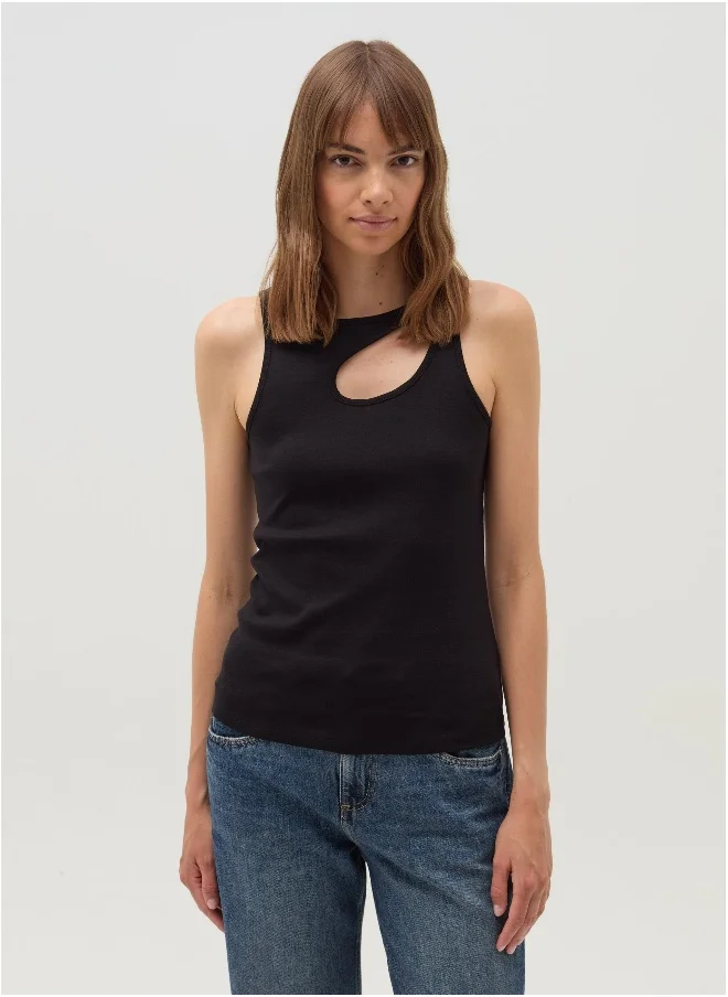او في اس Tank top with cut-out detail