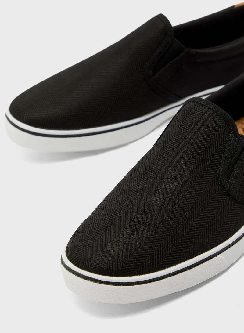 Reserved Trampki Slip On