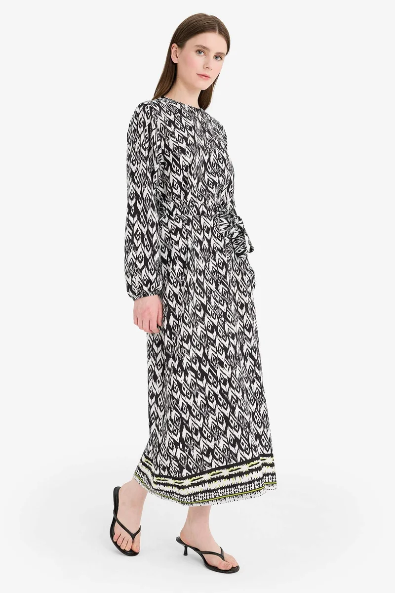 ديفاكتو Regular Fit Crew Neck Printed Dress