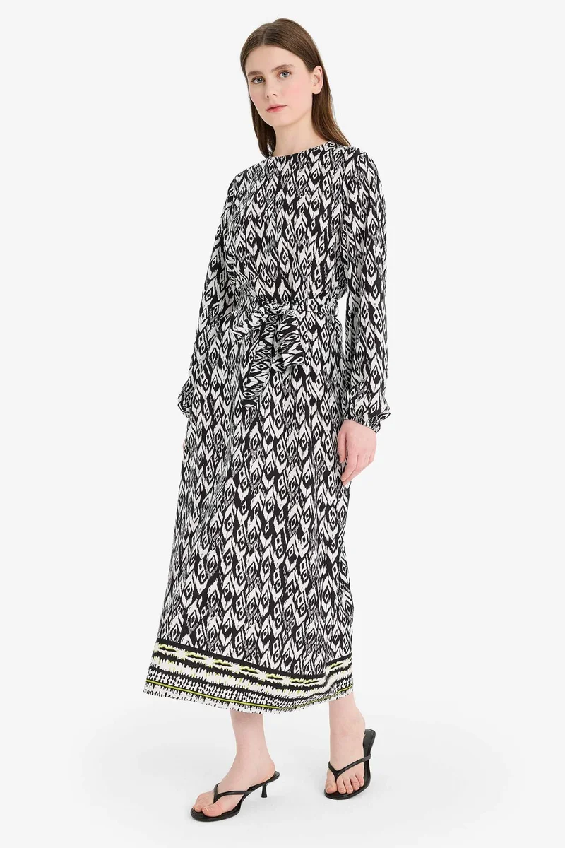 ديفاكتو Regular Fit Crew Neck Printed Dress
