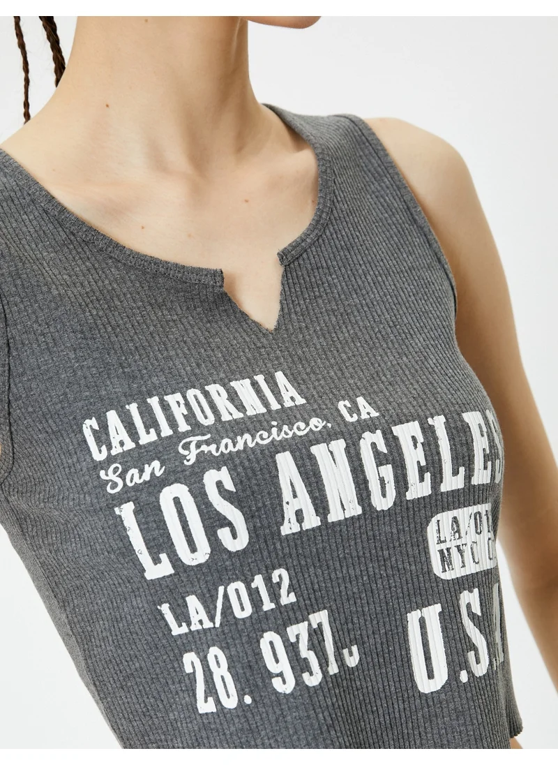 كوتون Sleeveless Short T-Shirt Cutaway V Neck Printed