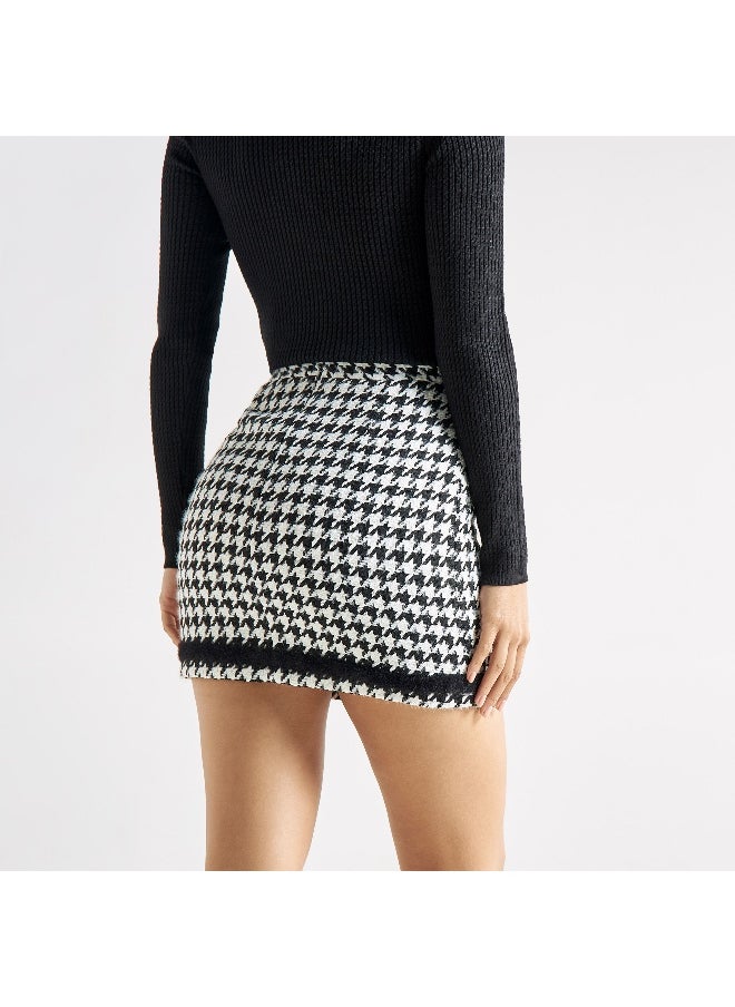 Houndstooth Textured Skirt - pzsku/Z4492483C254D00BE29E7Z/45/_/1732382428/0027c780-f361-48b6-a0b4-5cf73ccac78c