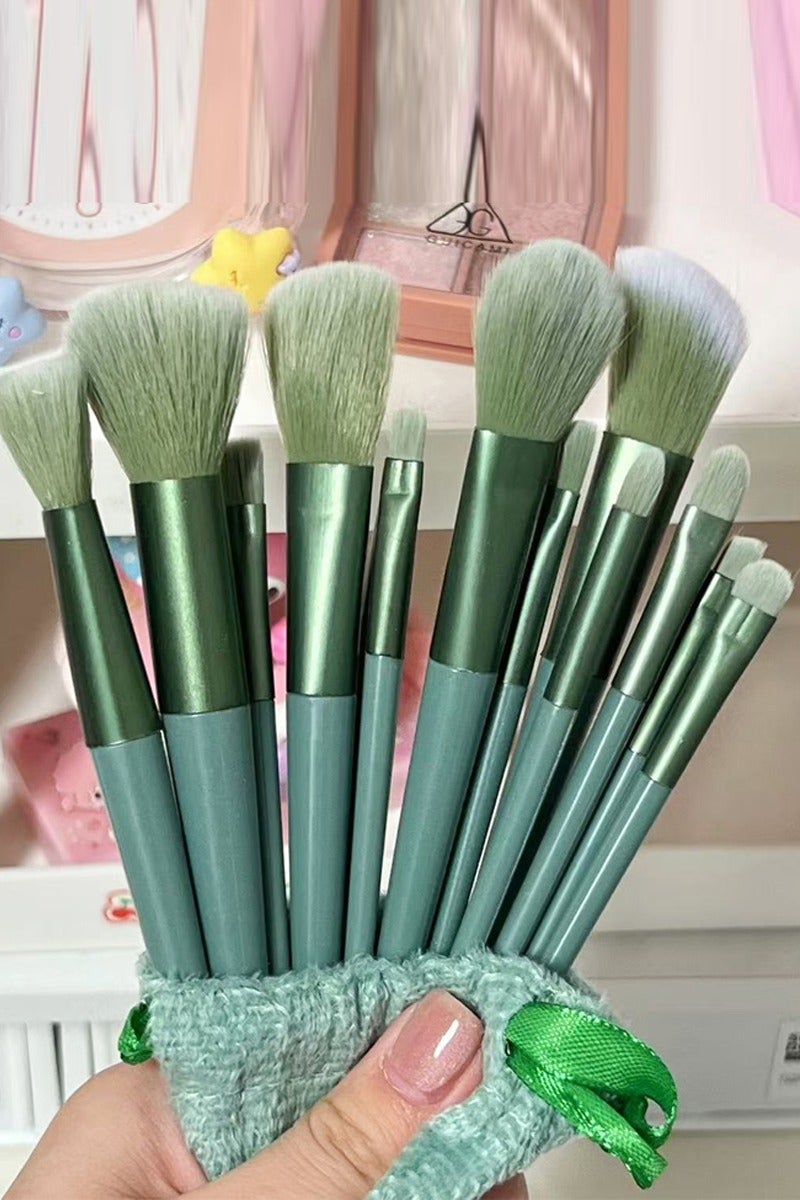 13 فرشاة ماكياج، مجموعة فرشاة تجميل سريعة التجفيف، مجموعة ناعمة للغاية، فرشاة مسحوق أحمر - Image 1