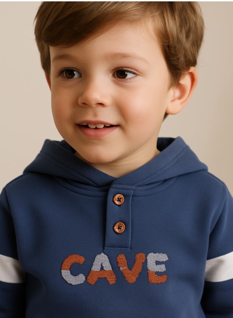 Dirkje Boys “M.A.N. Cave” Fleece Hoodie & Joggers Set – Navy & Coral - Image 2