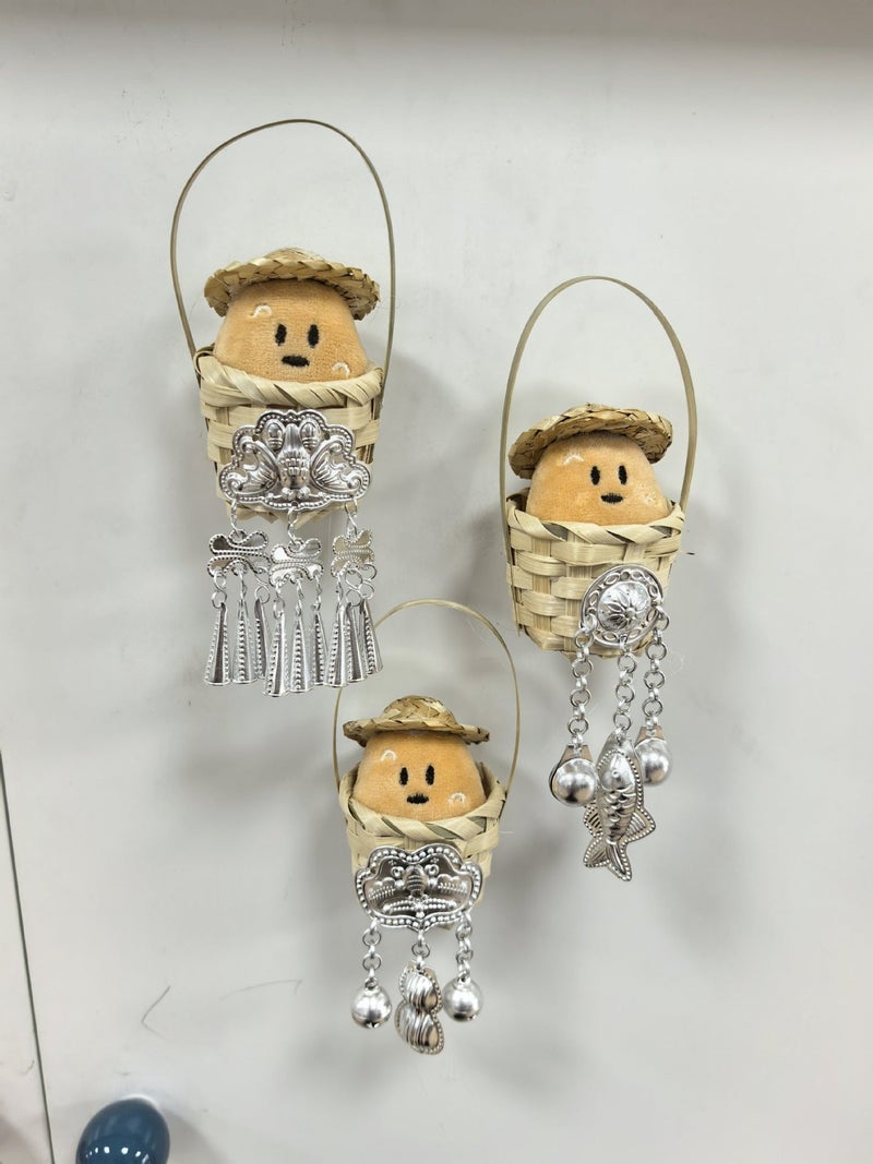 Wholesale Handmade Guizhou Potato Fridge Magnet with Wooden Frame, Tie-Dye Home Decor, Creative Gift