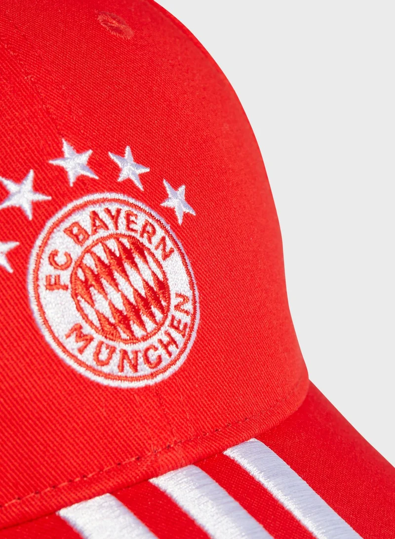 adidas قبعة بيسبول بشعار نادي بايرن