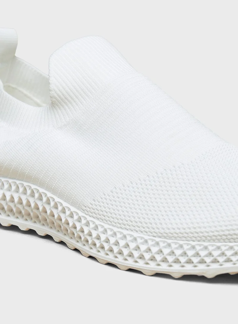 شو اكسبرس Slip On Low Top Sneakers