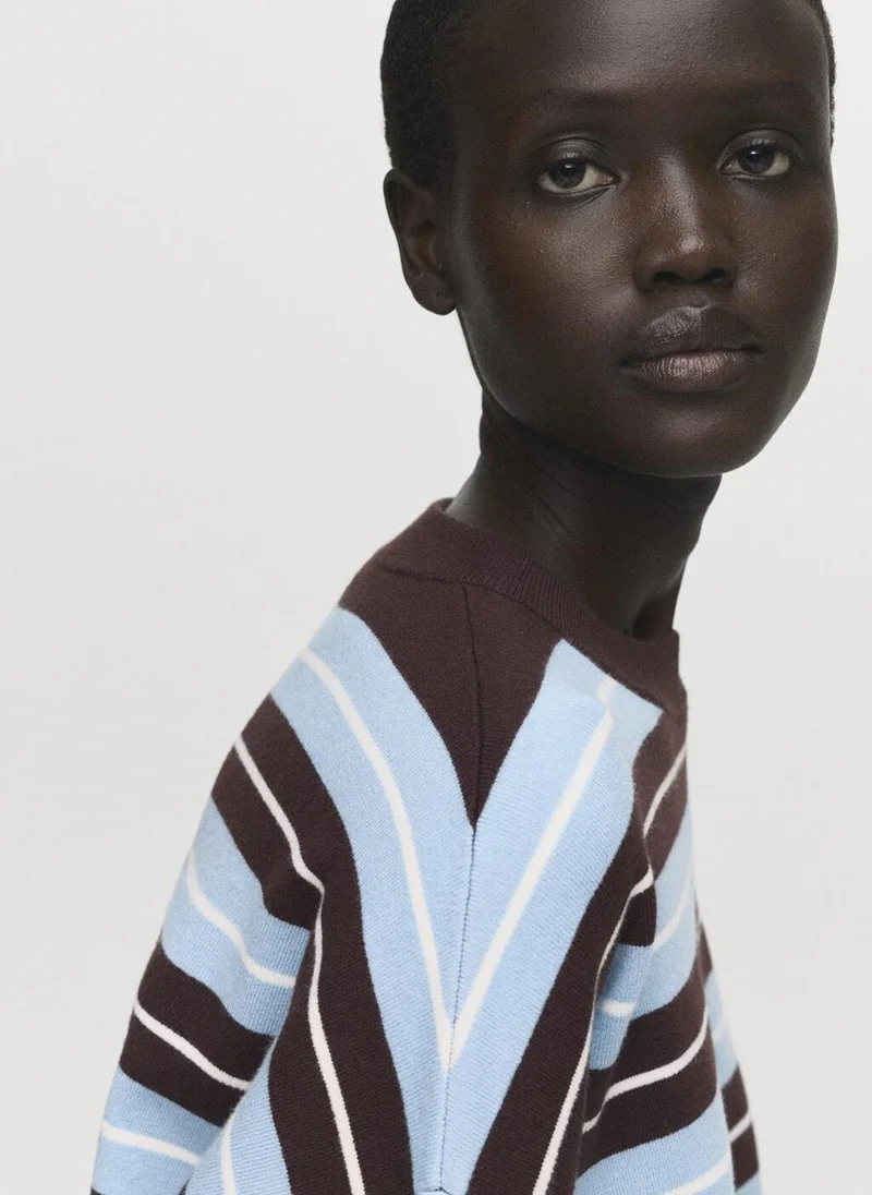 مانجو كنزة صوف مقلمة واسعة