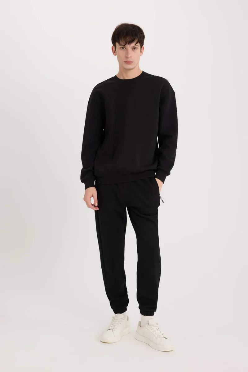 ديفاكتو Boxy Fit Crew Neck Basic Pique Sweatshirt