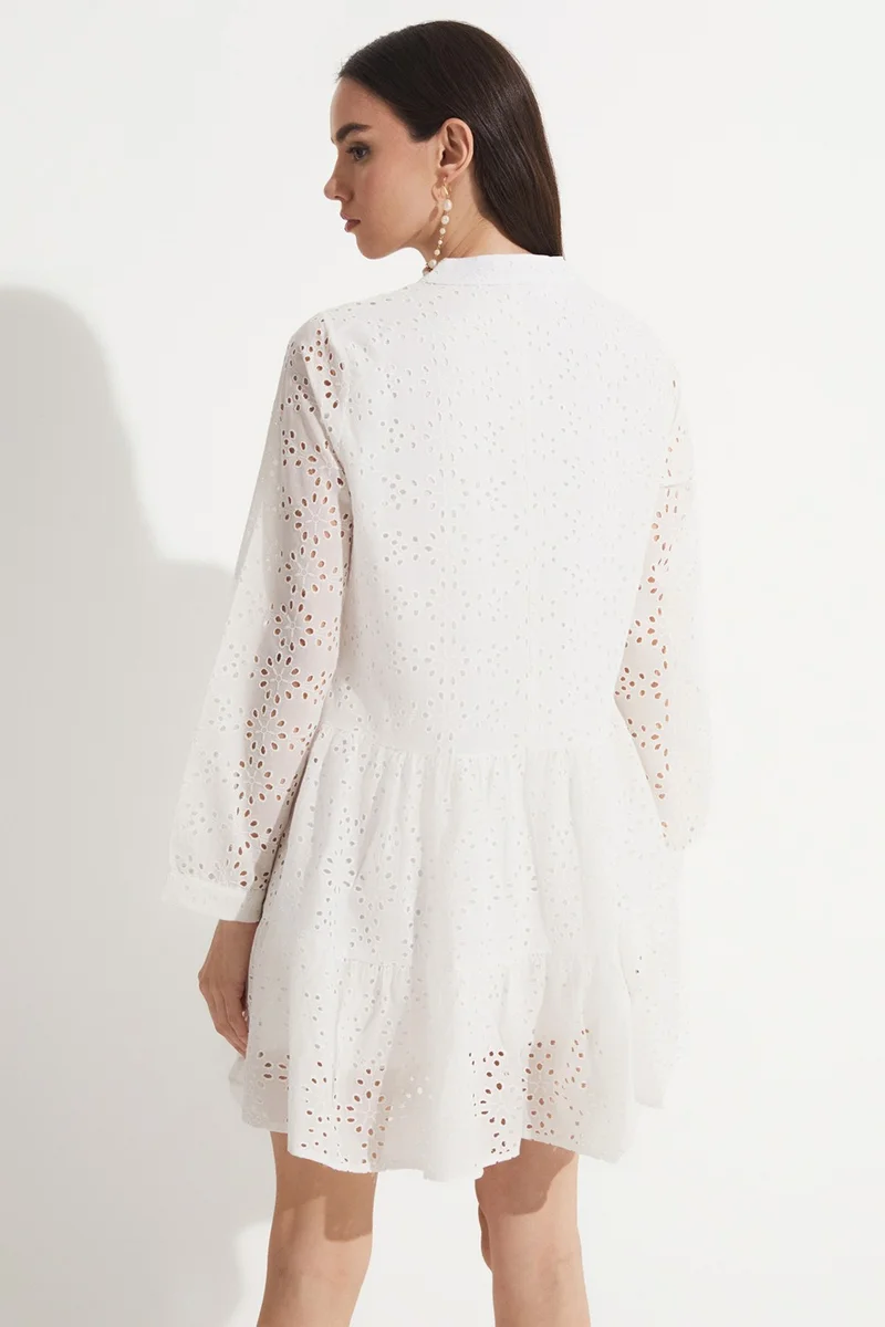 جون Lace Dress