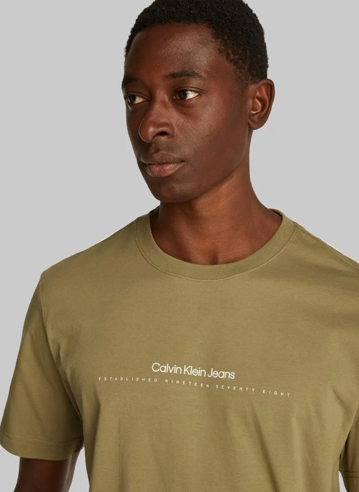 كالفن كلاين جينز Logo Print Crew Neck T-Shirt