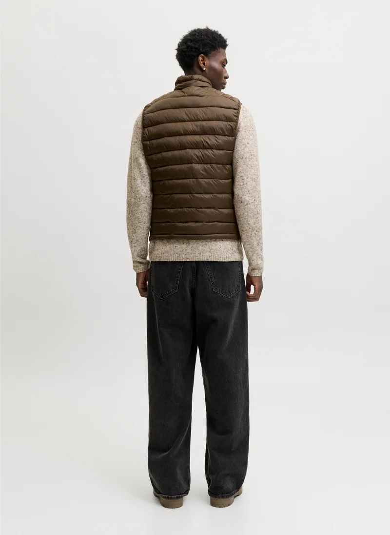 JACK & JONES Cocoa Sleeveless Puffer Jacket for Men | Best Price UAE