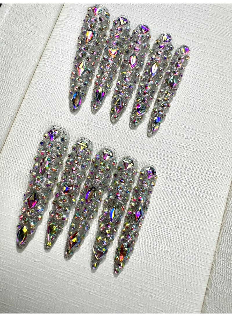 أما الحرف اليدوية فيمكنها ارتداء الأظافر، والماس المتألق، وفن رفع الأظافر، والفككة، والمشروع H2526، وهو طويل للغاية - Image 1