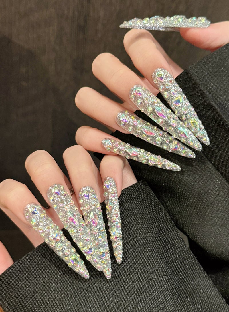 أما الحرف اليدوية فيمكنها ارتداء الأظافر، والماس المتألق، وفن رفع الأظافر، والفككة، والمشروع H2526، وهو طويل للغاية - Image 3