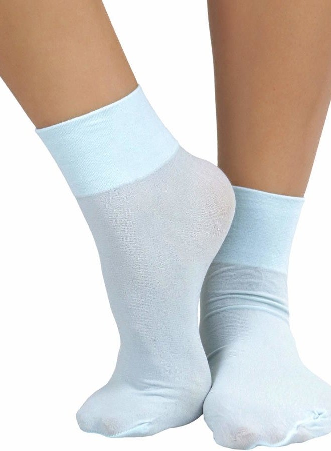 ToBeInStyle Women's Classic Opaque Nylon Anklet Fashion Novelty Socks - Baby Blue - One Size Regular - Image 1