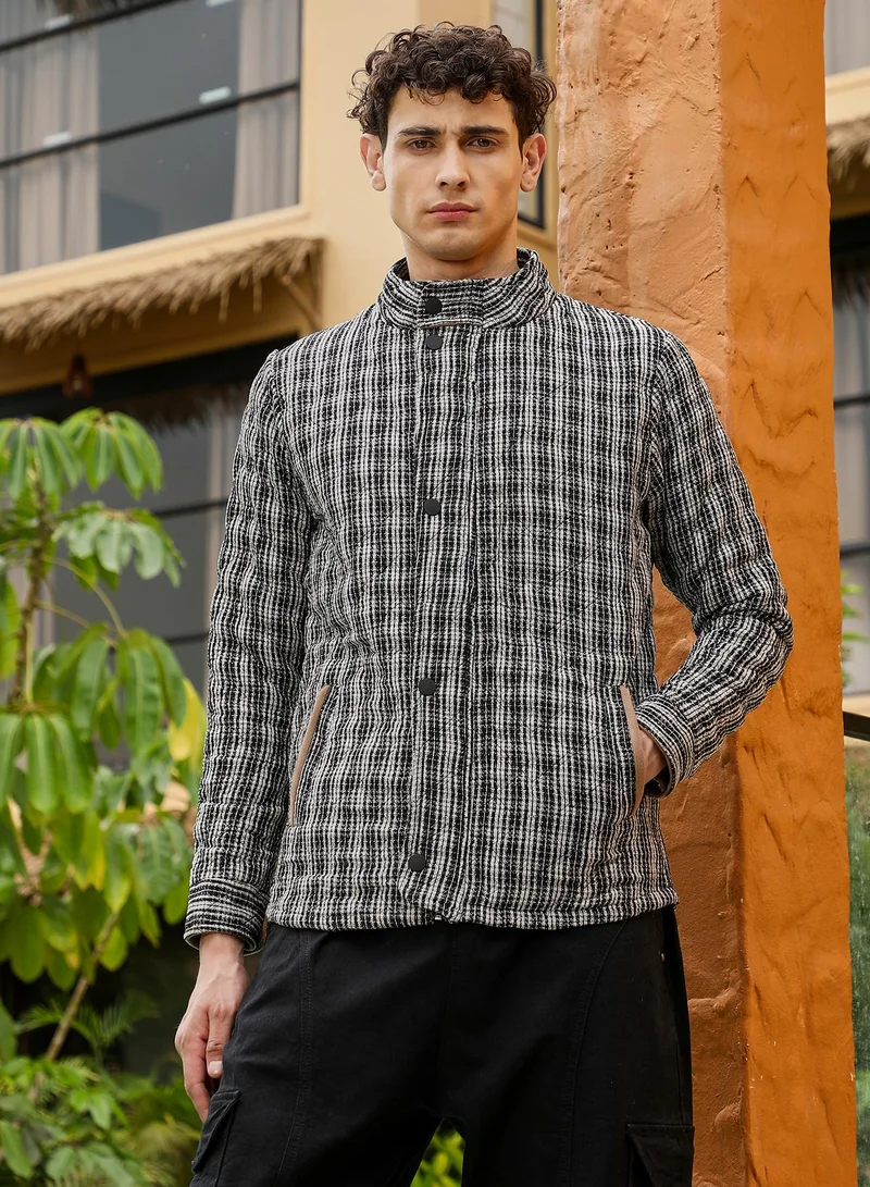 Campus Sutra Men's Woven-Striped Quilted Jacket | Stand Collar , Long Regular Sleeves , Flap-Button Closure , Straight Hem | Stripes Woven Quilted For Casual & Daily | Midnight Black