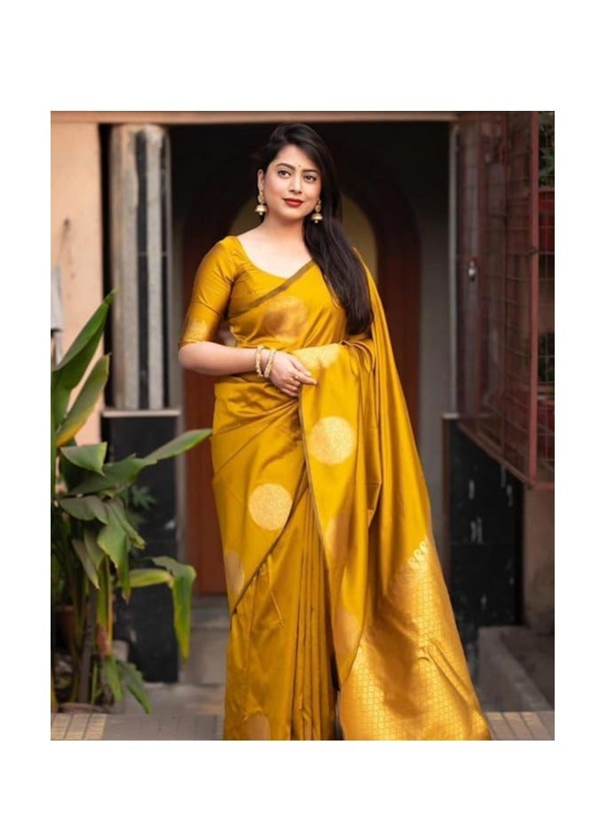 مملكة الإكسسوارات ساري حريمي ناعم من الحرير الخالص من باناراسي على طراز كانجيفارام مع قطعة بلوزة لحفلات الزفاف - Image 2