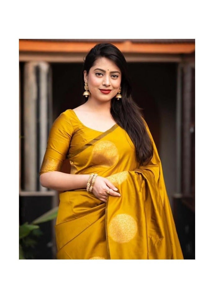 مملكة الإكسسوارات ساري حريمي ناعم من الحرير الخالص من باناراسي على طراز كانجيفارام مع قطعة بلوزة لحفلات الزفاف - Image 3