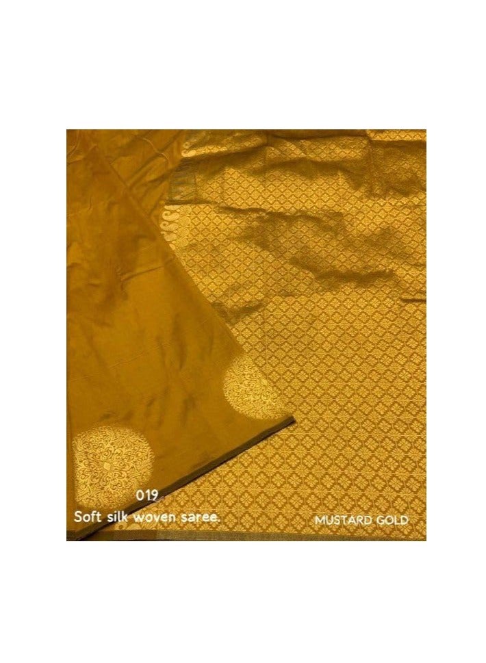 مملكة الإكسسوارات ساري حريمي ناعم من الحرير الخالص من باناراسي على طراز كانجيفارام مع قطعة بلوزة لحفلات الزفاف - Image 5