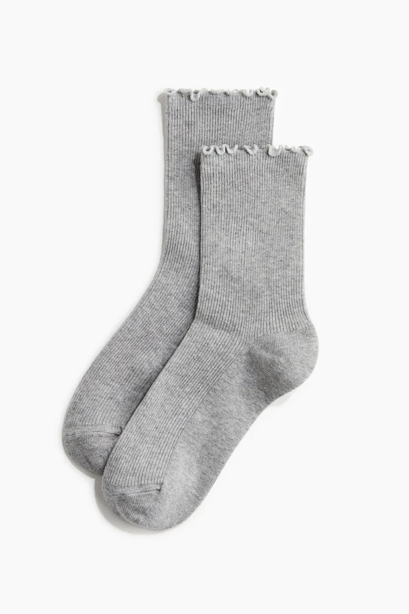 اتش اند ام جوارب محبوكة بتصميم مرن - عبوة من 5 أزواج