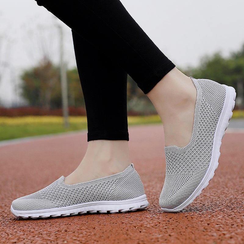 Plus Size Women'S Shoes 41-43 Summer Wide Fat Foot Cloth Shoes Mesh Mother Shoes Middle-Aged And Elderly Breathable Walking Shoes - Image 3